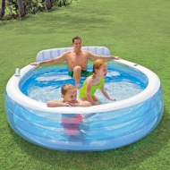 Intex: Family Center Pool mit Sonnenliege und Rückenlehne 224x216x76cm