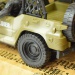 Combat Force 9: Militärischer Geländewagen mit Soldat und Waffen 22cm